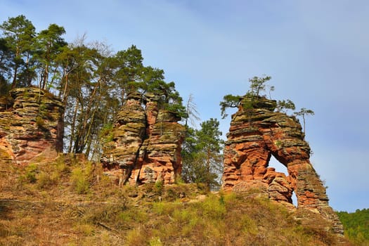 The Schwalbenfelsen is an extraordinary sight in the Dahner Felsenland