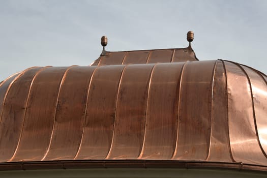 Because the durable copper sheet is soft and therefore easily deformable,it is suitable for many roof shapes. When the copper roof is new,it shines.