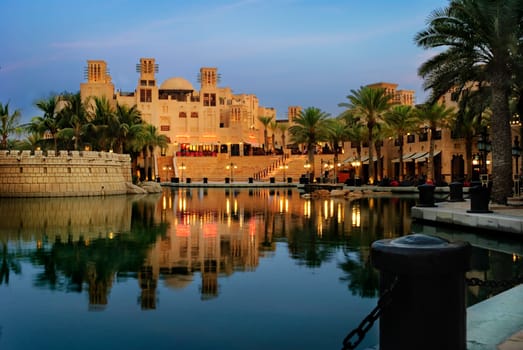 Madinat Jumeirah in Dubai at night