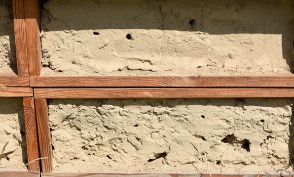 Insect hotels serve insects,especially wild bees,as a shelter and breeding ground.
