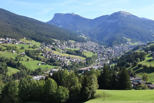 The town of Sankt Ortisei Val Gardena in Val Gardena. The official languages are German,Italian and Ladin.