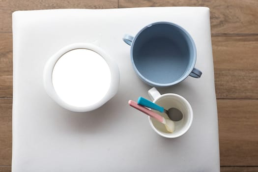baby food plastic bowl table