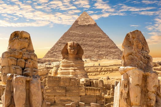 Sphinx of Giza and Colossals by the Khafre Pyramid, Cairo, Egypt.