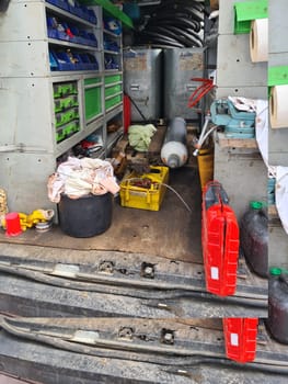 Order in the van for a perfectly organized cargo space