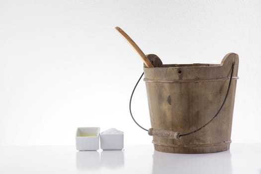 Ingredients for a salt peeling