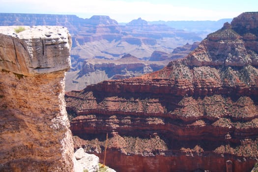 White and red rocks, near and far, generating a pleasant color effect in the Grand Canyon National Park in Arizona