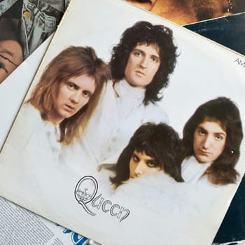 Record cover of the rock band Queen, released in 1981 by the GDR record company Amiga