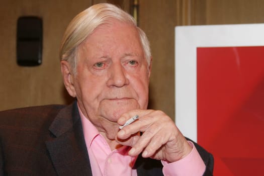 Helmut Schmidt as a guest of Sandra Maischberger,People at Maischberger,27.04.2015,Hamburg