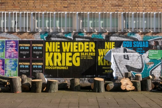 Promotion for the new CD of german Band Tocotronic, named Nie wieder Krieg / No more war