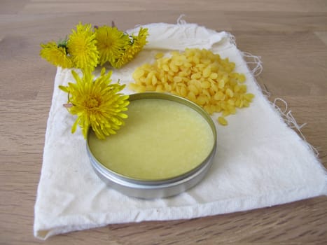 Homemade natural beeswax wood cleaner for wooden furniture and surfaces
