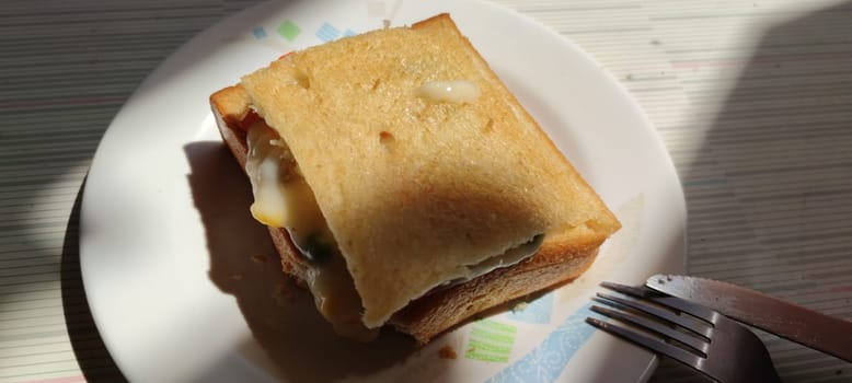 Coffin bread, Deep-fried coffin-shaped sandwich