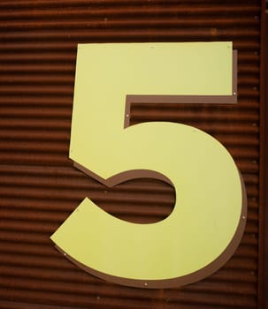 A big yellow 5 tells you which floor you parked on in the parking garage