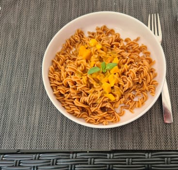 Noodles with shrimps and tomatoes