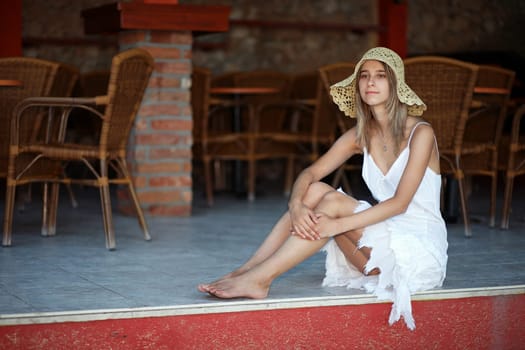 Siesta in Bar I.
