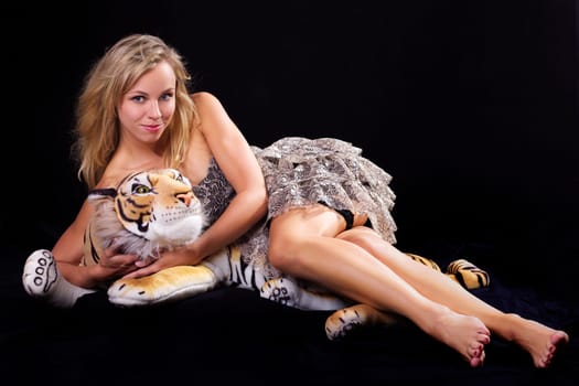 Blond woman with Tiger III