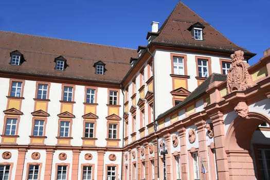 From 1603-1753,the Old Castle was the residence of the Margraves of Brandenburg-Bayreuth. It is located in the historic city center and is now home to the tax office.