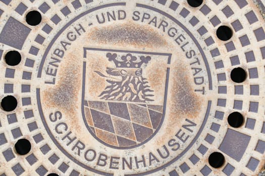 The town of Schrobenhausen is located near Ingolstadt in the Upper Bavarian district of Neuburg-Schrobenhausen. In 2031 the State Garden Show will take place there. Lenbach and asparagus town