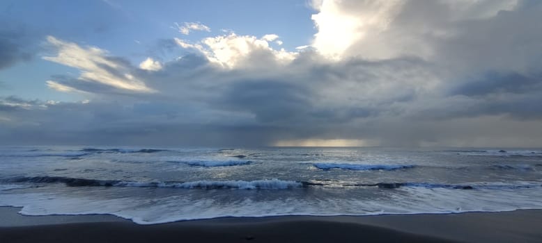 The Duli Beach (land of the sky), Taitung enjoys the beautiful coastline of Taitung, Taiwan