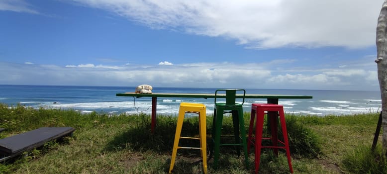 The Dulan Sea Viewing Platform, Taitung, enjoy the beautiful coastline of Taitung