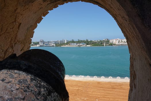 Loophole with cannon at Fort Jesus in Mombasa, Kenya