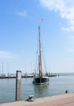 Mooring manoeuvres in the harbour