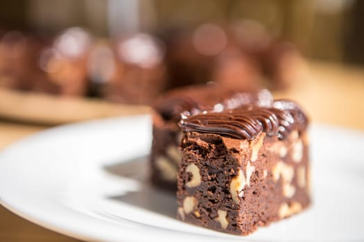 The Delicious dark chocolate cake with walnuts