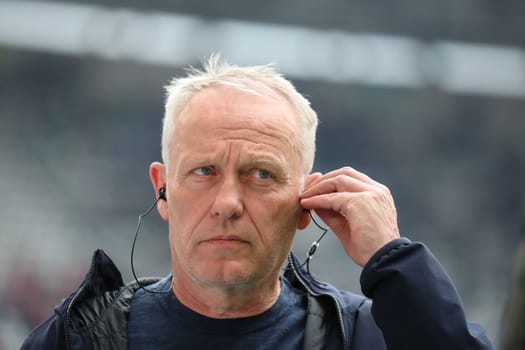 Coach Christian Streich (Freiburg),1. FBL: 21-22: 31. Sptg. SC Freiburg vs Borussia Mönchengladbach... DFL REGULATIONS PROHIBIT ANY USE OF PHOTOGRAPHS AS IMAGE SEQUENCES AND/OR QUASI-VIDEONann.. Photo: Joachim Hahne/johapress