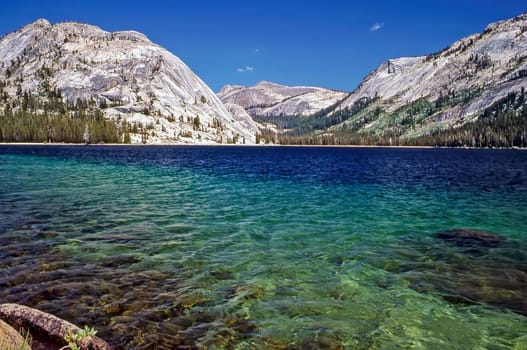 Tenaya Lake in Yosemite National Park, California