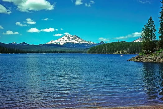 Elk Lake with South Sister in Oregon