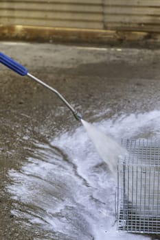 High pressure water gun to wash and clean cars