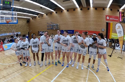 Pure luck of the Freiburg basketball players after winning the German Championship in the 1.BBL Ladies 2021/2022 - Eisvoegel USC Freiburg - Rheinland Lions. .. Photo: Joachim Hahne/johapress
