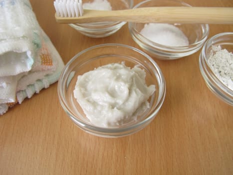 Homemade toothpaste with coconut oil, xylitol and chalk powder