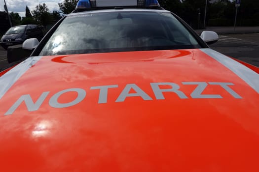Symbolbild Notarzt-Wagen