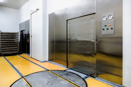 Water distillation camera and trolley on pharmaceutical industry or chemical plant