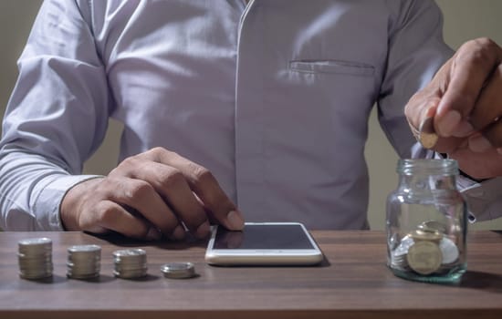 Online Banking And Internet Banking Savings Concept, Online Investment Savings, Online Stock Investors, Internet Financial Transactions, Save Monney for Investors Using Internet to Trade Stocks or Trade Fund