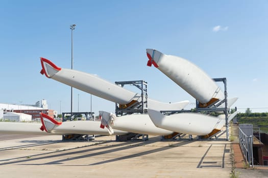 Storage yard for rotor blades of wind turbines