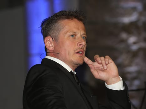 deutscher Schauspieler Roman Knizka