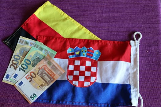 According to the decision of the EU Commission,Croatia will receive the euro as its official currency on 1 January 2023. The Kuna has then had its day. For holidaymakers and tourists from Germany and the EU member states,travelling with a single currency will then be easier. The annoying change of money is then eliminated.