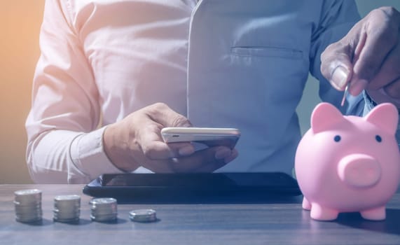 Online Banking Savings Concept, Online Investment Savings, Online Stock Investors, Internet Financial Transactions, Save Monney for Investors Using Internet to Trade Stocks or Trade Fund, Vintage