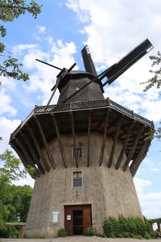 Historische Mühle von Sanssouci mit Mühlenmuseum, Brandenburg, Deutschland, Potsdam