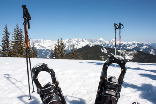 Outdoor - Snowshoeing