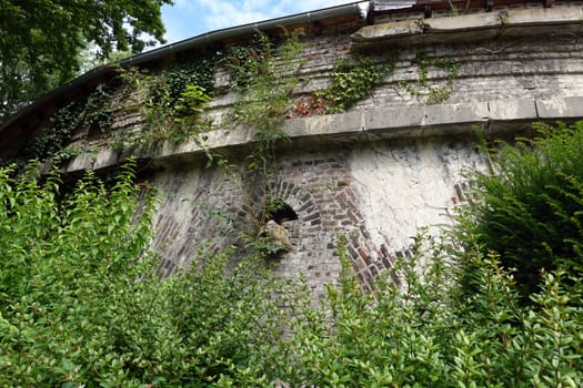 Fort Paul, verfallendes Baudenkmal im Volksgarten, Nordrhein-Westfalen, Deutschland, Köln