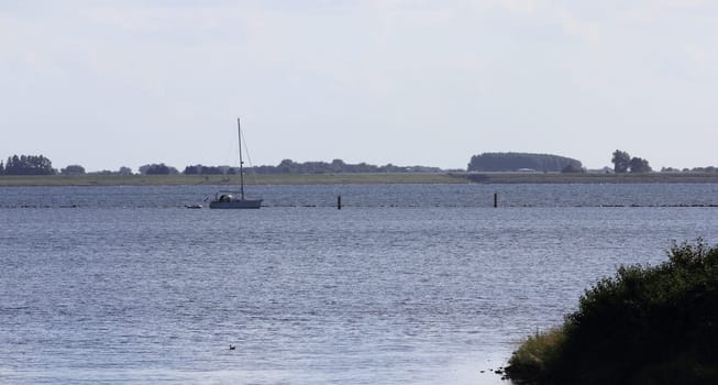 The North Sea in Herkingen, the Netherlands.Die Nordsee bei Herkingen, in den Niederlanden.