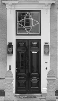 door, entrance, house, wooden doors, old, wood, architecture, building, family house, door detail, ornament, decoration, carpentry, handicraft, wood work, carpenter, carpentry, .Haustür, Tür, Eingang, Haus, Holztür, alt, holz, Architektur, Gebäude, Wohnhaus, Türdetail, Verzierung, Dekoration,Tischlerarbeit, Handwerk, Holzarbeit, Schreiner, Schreinerei,.