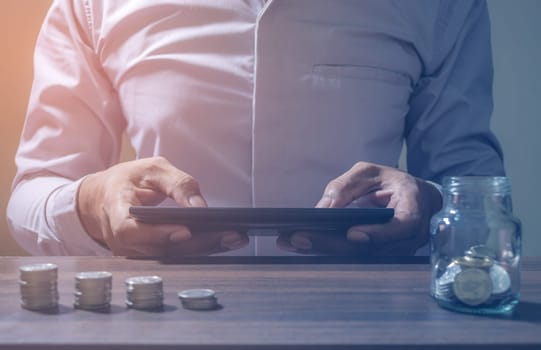 Online Banking Savings Concept, Online Investment Savings, Online Stock Investors, Internet Financial Transactions, Save Monney for Investors Using Internet to Trade Stocks or Trade Fund, Vintage