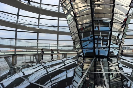 Glaskuppel auf dem Reichstagsgebäude, Deutschland, Berlin