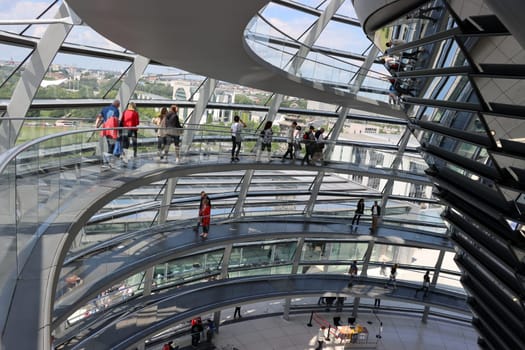 Glaskuppel auf dem Reichstagsgebäude, Deutschland, Berlin