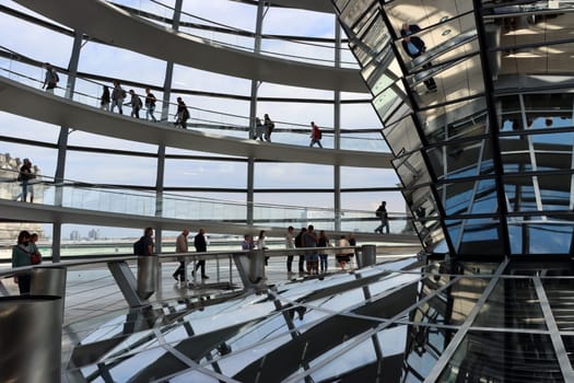 Glaskuppel auf dem Reichstagsgebäude, Deutschland, Berlin