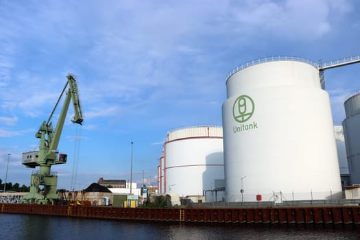 Unitank Heizöl-Tanklager im berliner Westhafen, Deutschland, Berlin