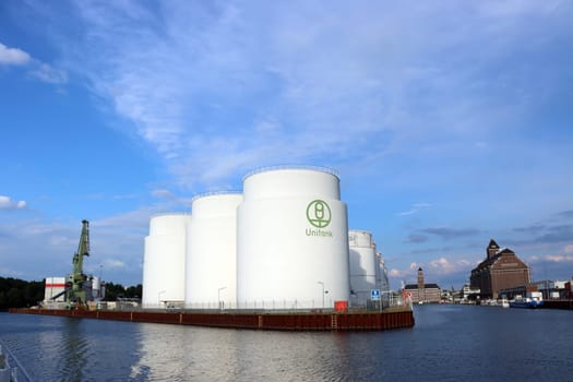 Unitank Heizöl-Tanklager im berliner Westhafen, Deutschland, Berlin